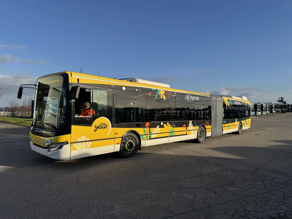 COVERING BUS - LA ROCHELLE