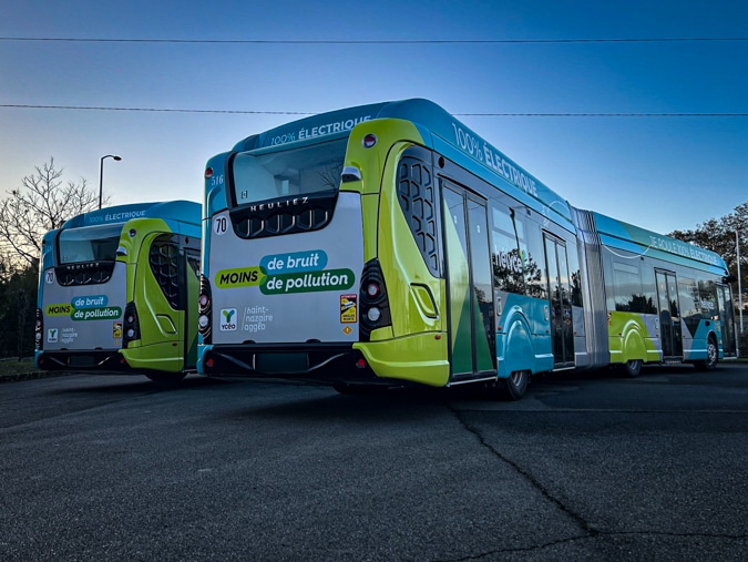 Coveriing de deux bus d'un réseau de transport