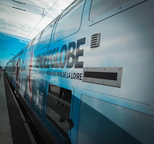 Flocage sur un train SNCF