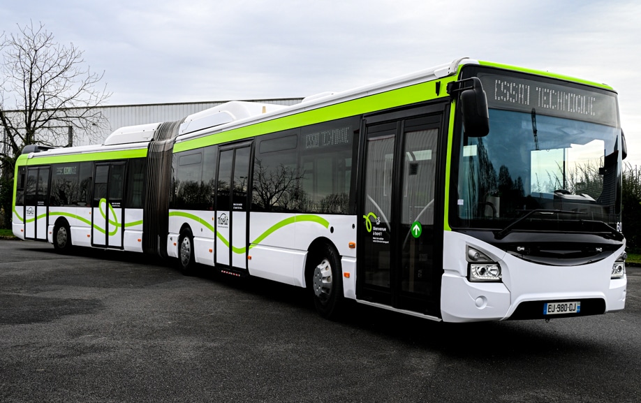 Covering d'un bus accordéon Naolib