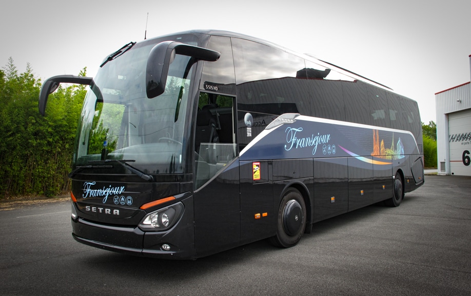 Pose de marquage sur autocar Fransejour