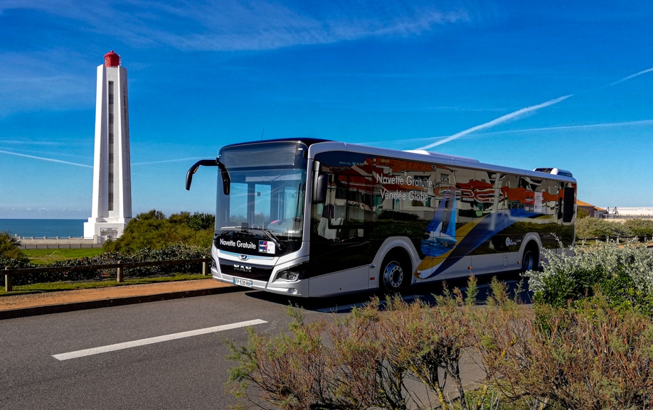 Autobus MAN avec covering Vendée Globe