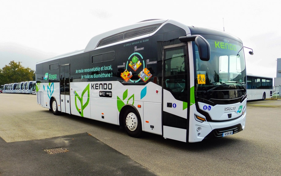 Autocar ISUZU avec covering livrée Biogaz