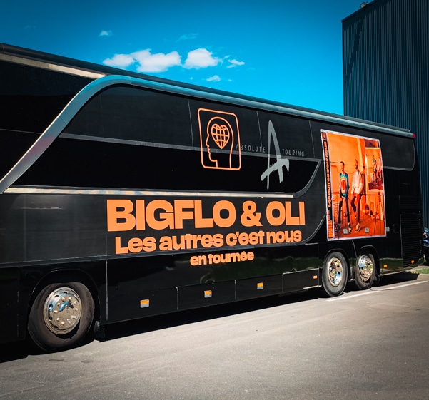 Covering du bus tour événementiel pour Bigflo&Oli