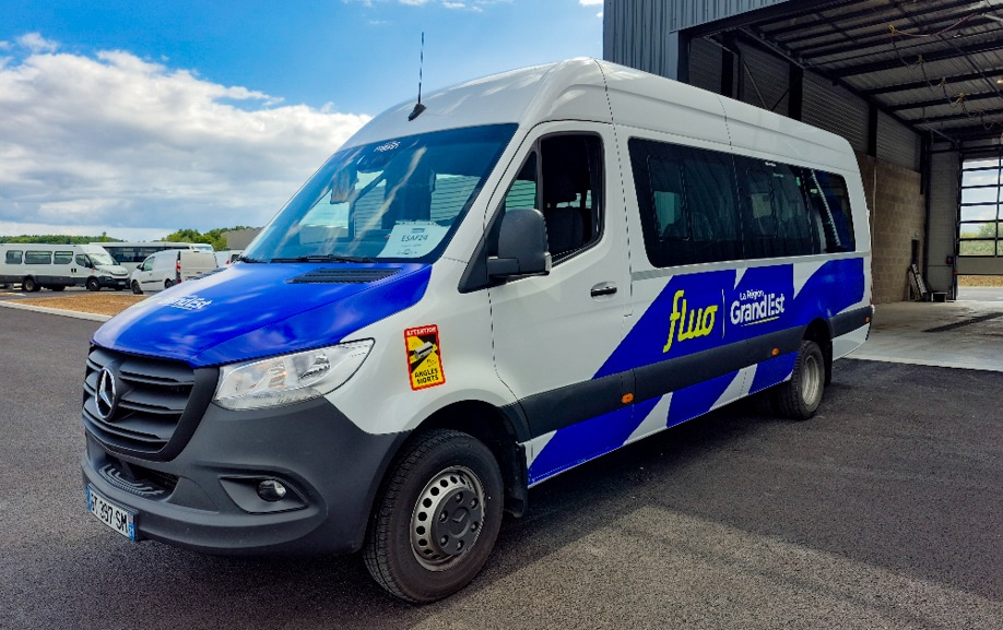 Personnalisation de flotte de minibus Mercedes