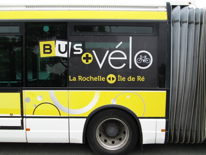 Détail de l'habillage bus sur un côté du bus