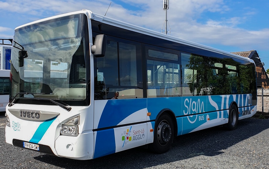 Habillage semi intégral d'un autobus de transport