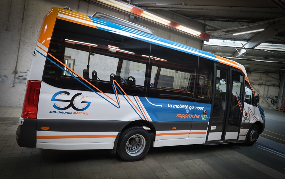 Détail de la livrée Sud-Gironde Mobilités sur flanc de véhicule