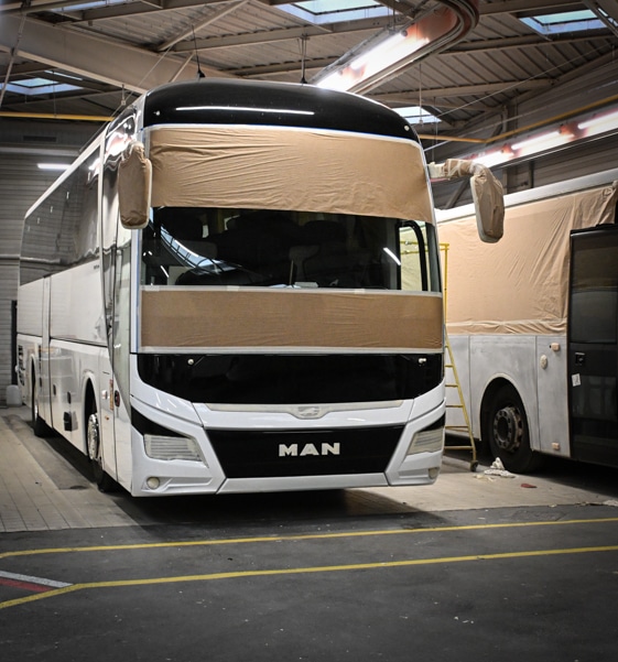 Pré-réalisation d'un peinture sur autocar