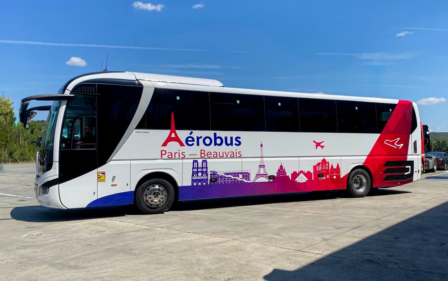 Personnalisation d'un covering semi intégral pour un autobus de réseau de transport