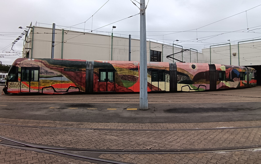 Flocage grand format d'un tramway à Nantes